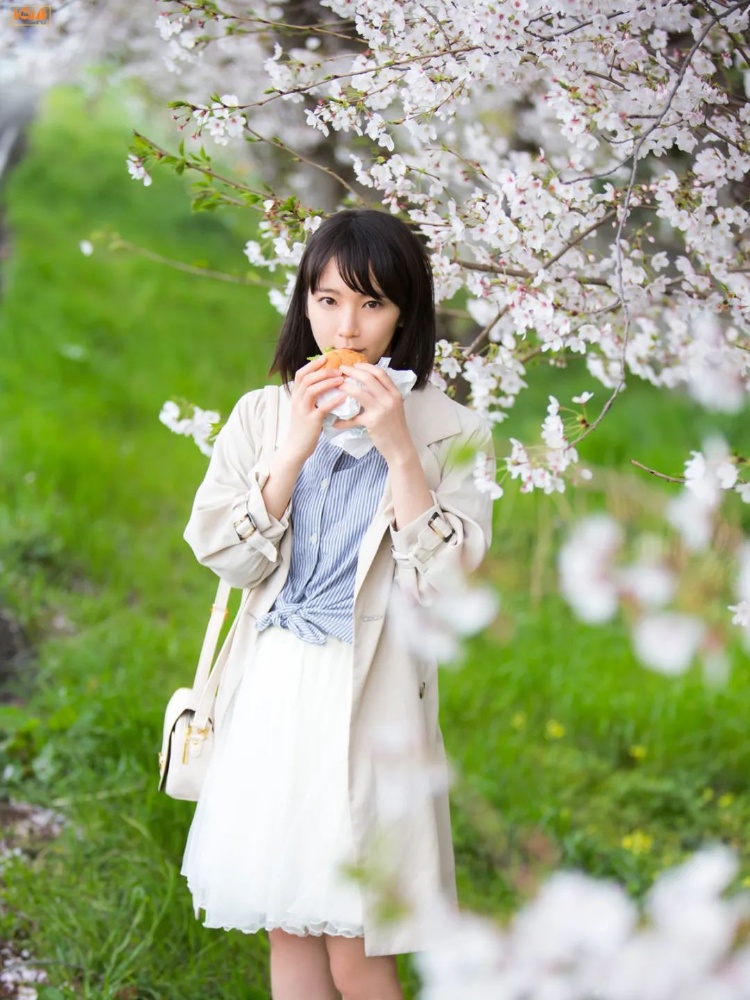 吉冈里帆「BOMB.tv 2015.06」