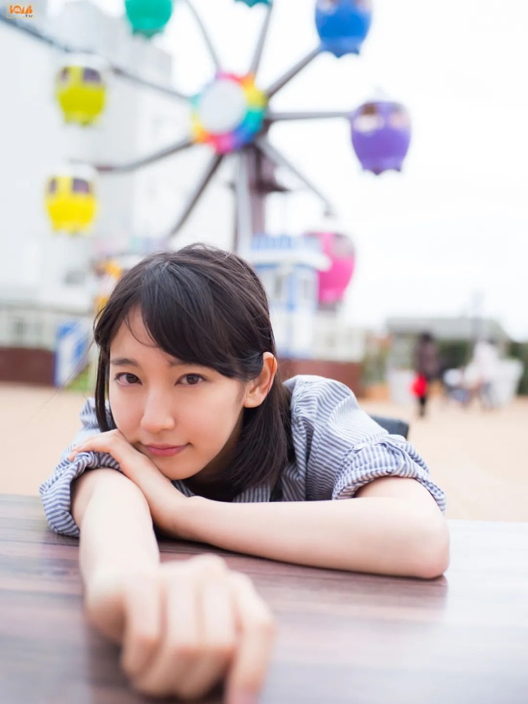 吉冈里帆「BOMB.tv 2015.06」