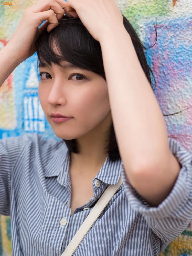 吉冈里帆「BOMB.tv 2015.06」