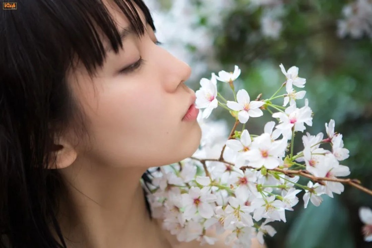 吉冈里帆「BOMB.tv 2015.06」