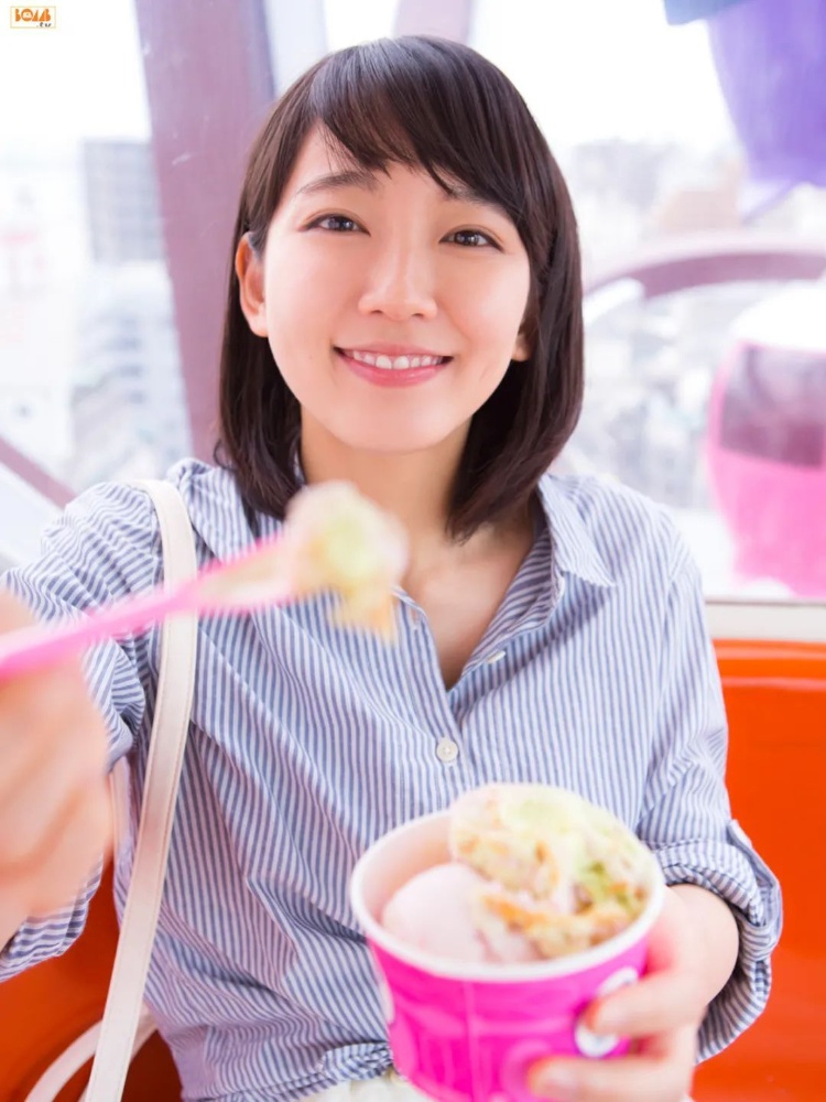 吉冈里帆「BOMB.tv 2015.06」