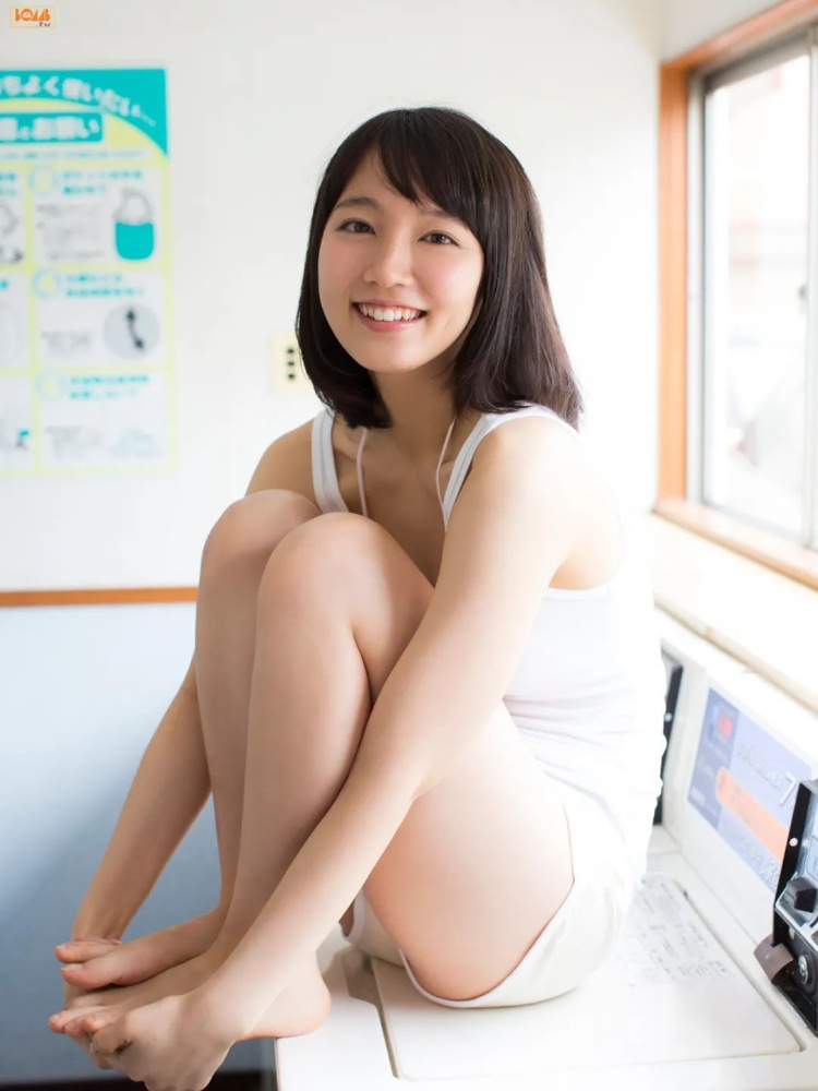 吉冈里帆「BOMB.tv 2015.06」