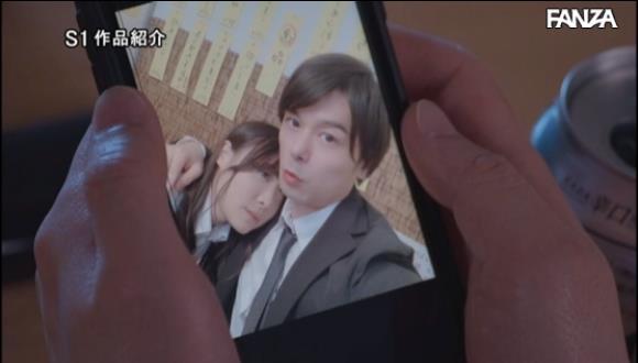 吉岡ひより:出差被灌酒，为了省钱与与上司睡同一张床