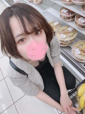 合計４作品！怒涛の１８０分！！ 小柄で苗条＆短发と３拍子整った美女がイおもちゃででまくり。