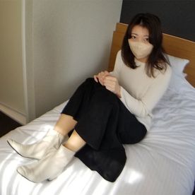 【摄影・】書道教室を開いている清楚な美妇は、投資詐欺にあってしまい、旦那にばれる前に補填したいと脱ぐことに・・・［後半］