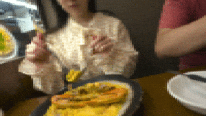 1693376349 (1).gif