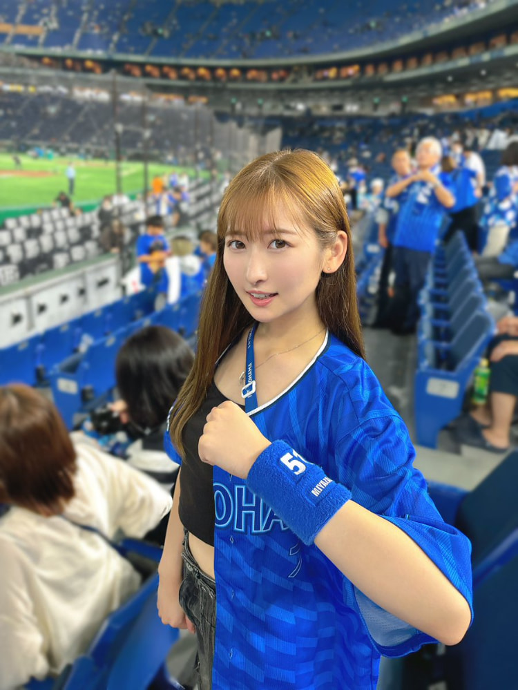 Gh4f8-Mb0AAHC-q.jpg