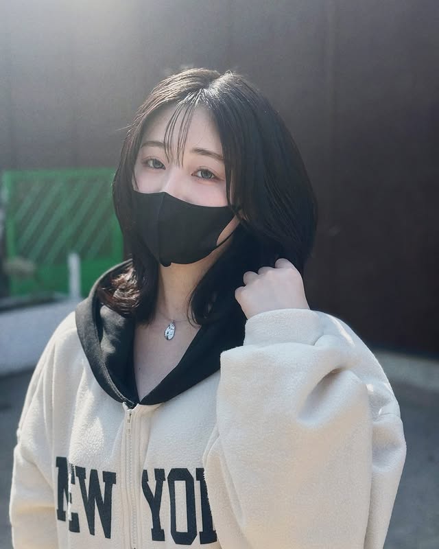 神秘美少女《Yちゃん》诱惑力满点的美体！写真照就算没露脸也是很香！