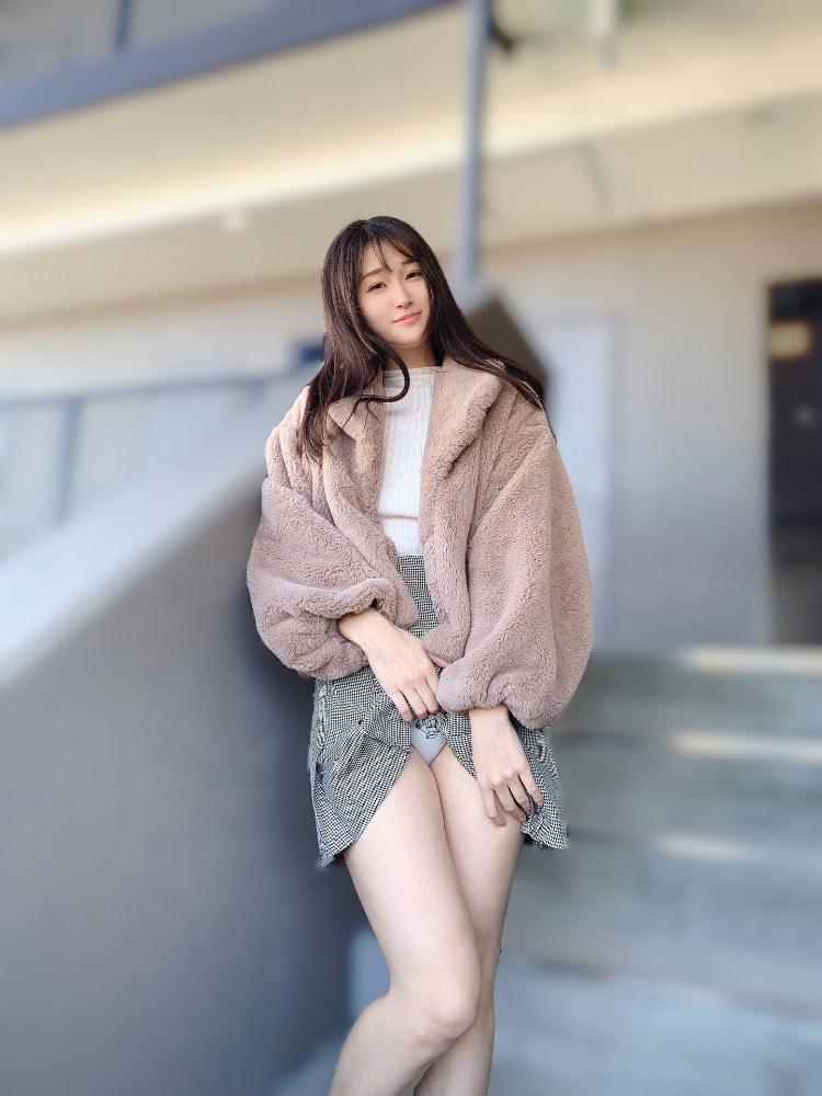 GftidlmaEAA-88X.jpg