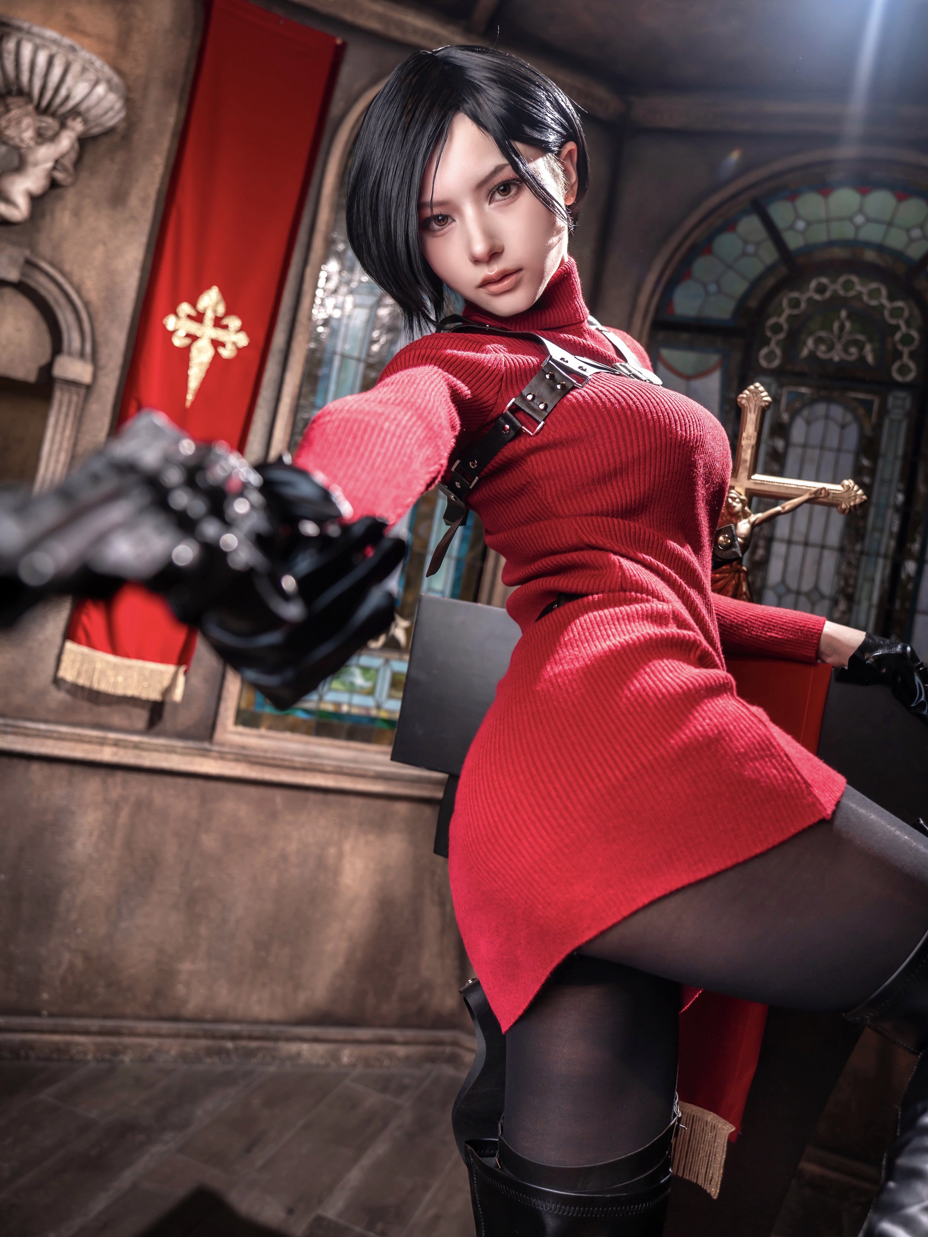 Coser真实还原《沉默之丘f》深水雏子！随手拿武器给人最强女高中生氛围！