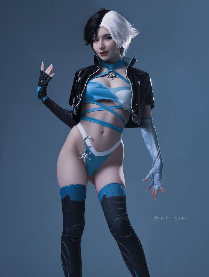 绝美中不失性感!俄罗斯Coser《Michi》精致的像二次元走出的艺术品!