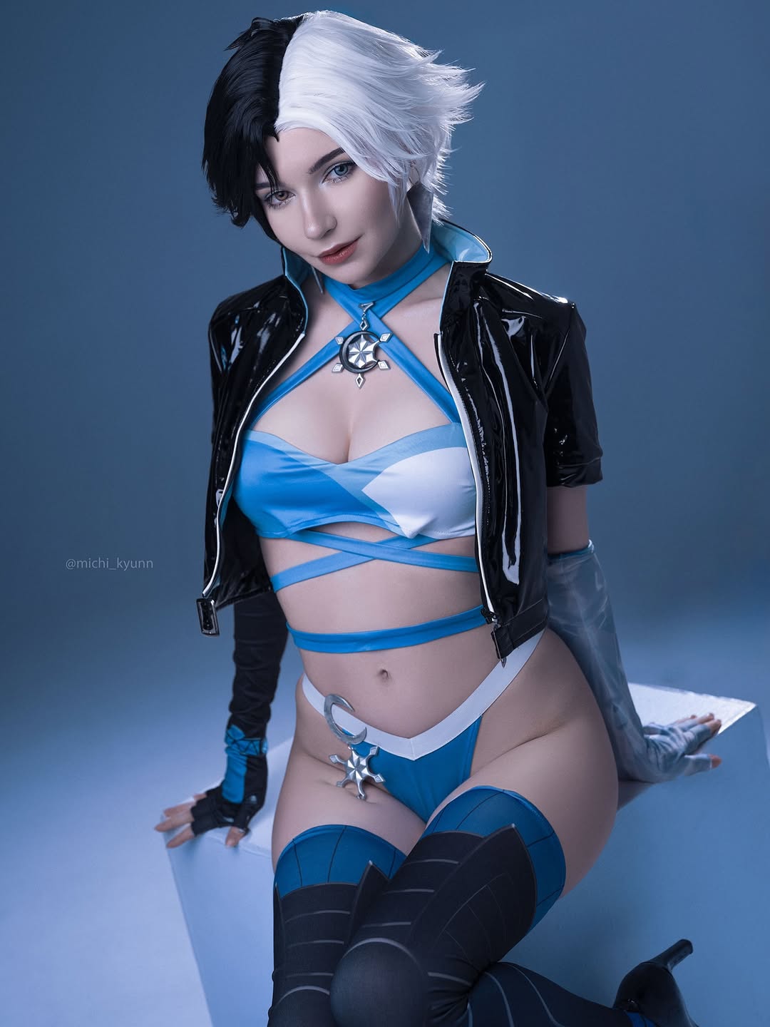 绝美中不失性感!俄罗斯Coser《Michi》精致的像二次元走出的艺术品!