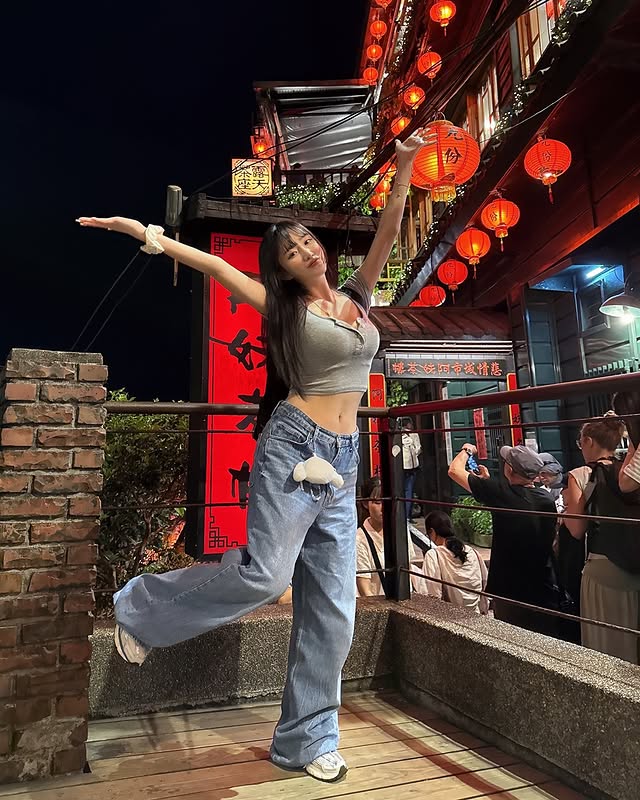 漂亮的韩国姊姊《HALIMI 하리미》在家超抚媚!开台来陪你睡个好觉!