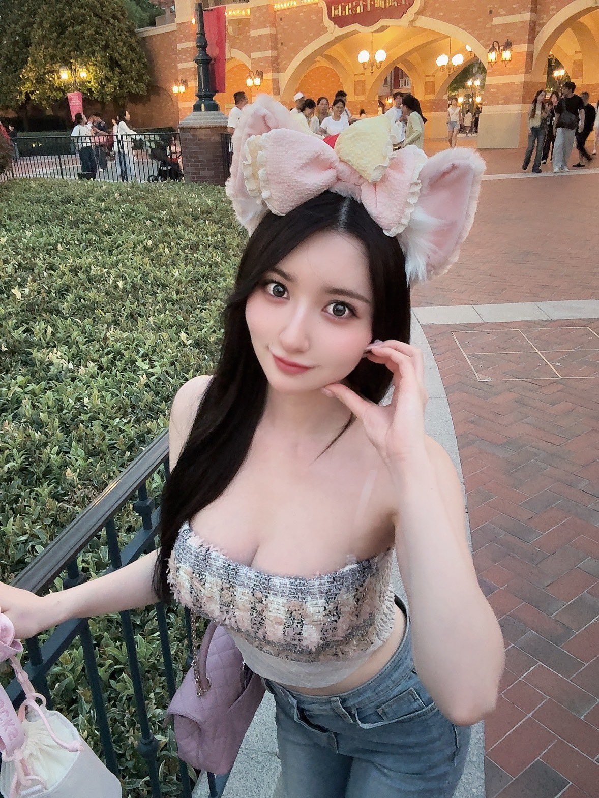 GsmP2T7asAA0Sz0.jfif