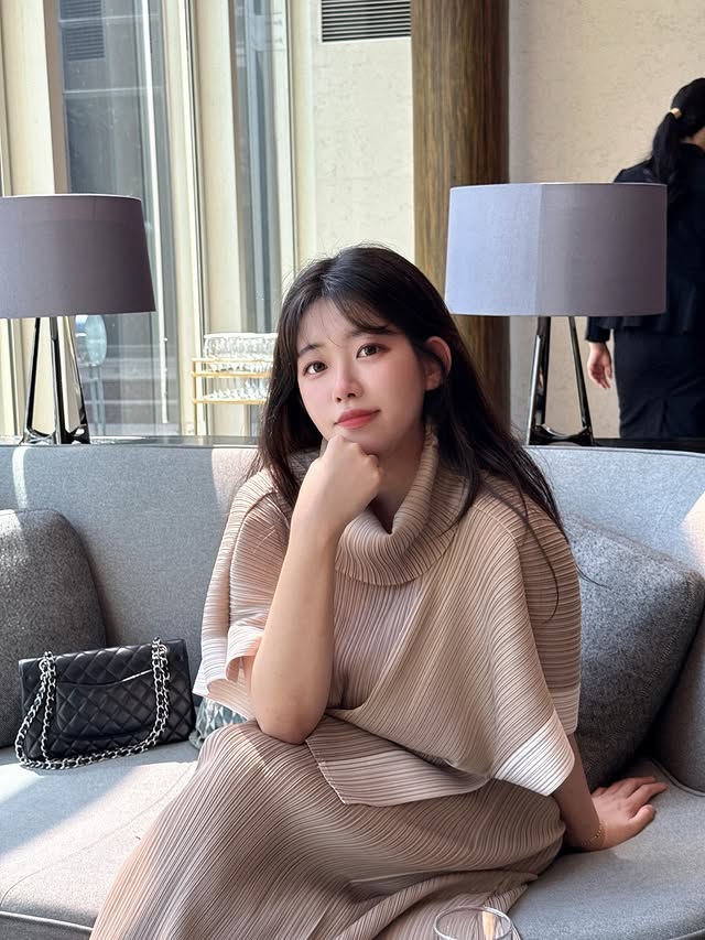 神秘韩国美女《혜린1997_0827》有明星脸!还有着超澎湃好胸!