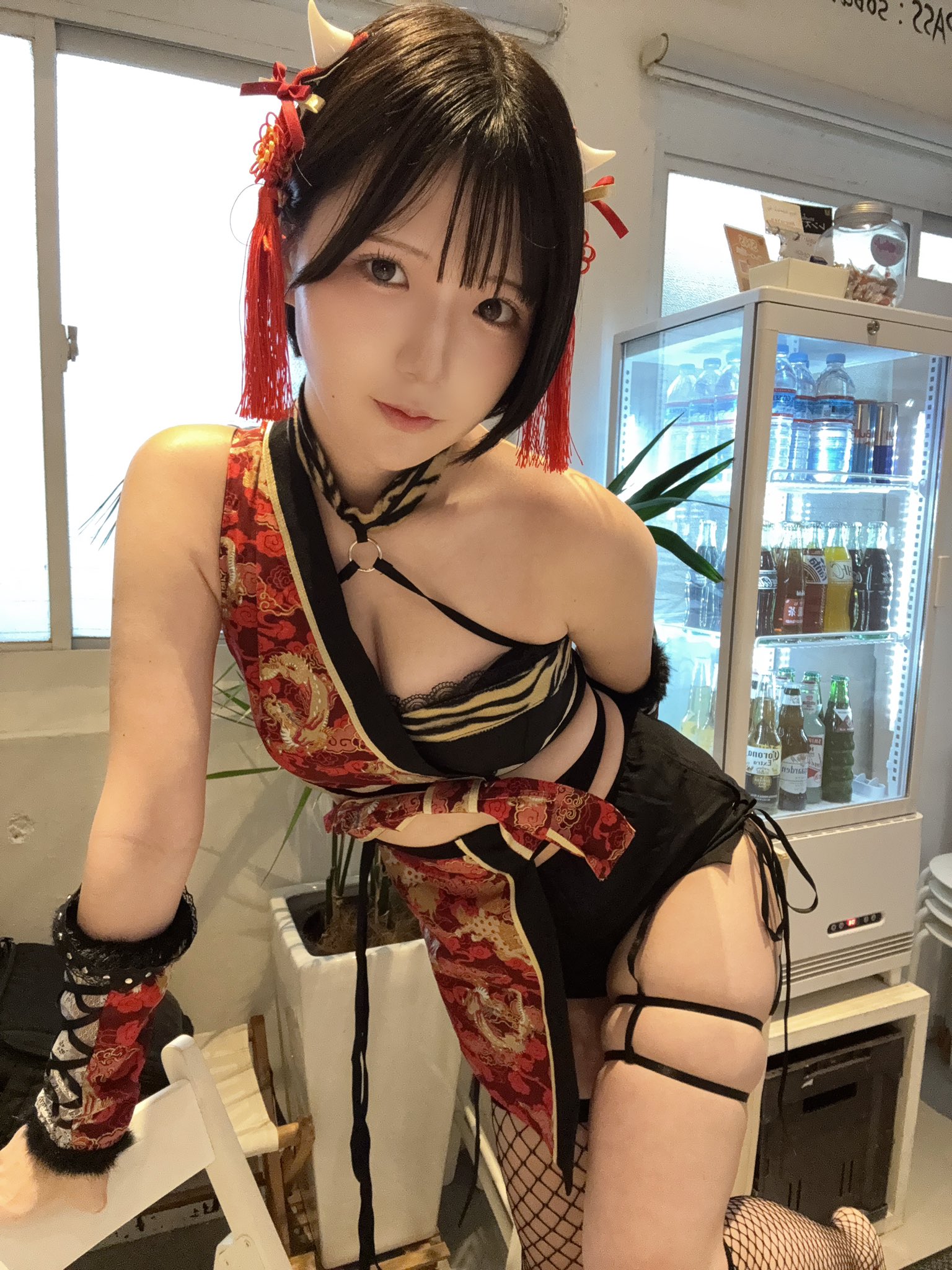 女大生《けとる》因兴趣而做写真模特!大方展现香嫩蜜桃!