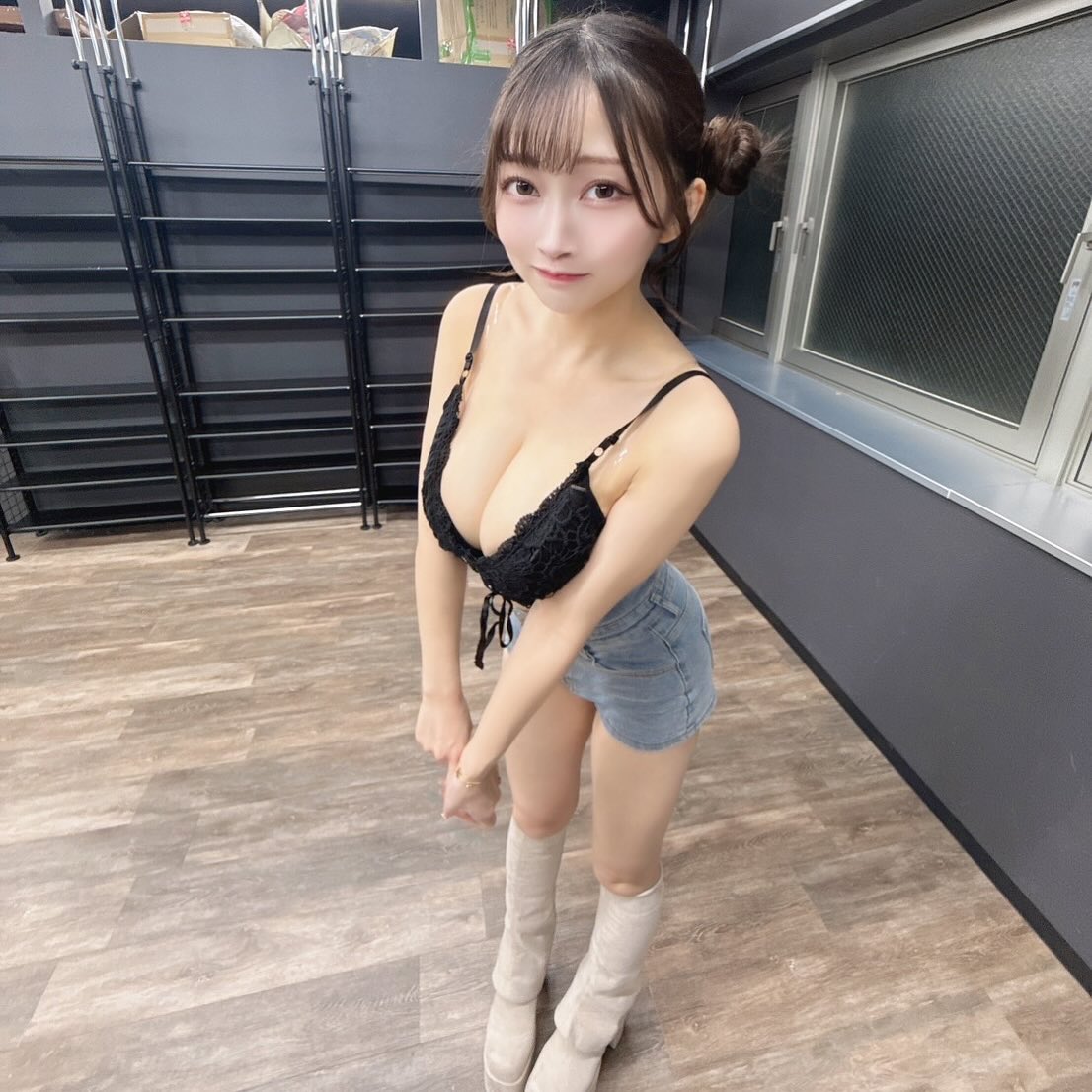 太「凶萌」!甜美偶像《Benjamin パクチー》清凉「J爆乳」逛街引起争议!