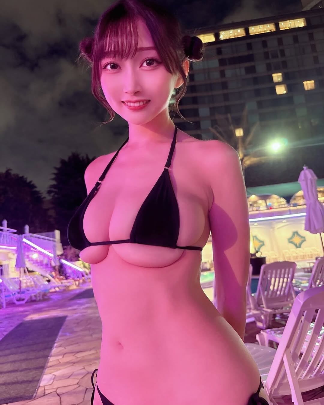 太「凶萌」!甜美偶像《Benjamin パクチー》清凉「J爆乳」逛街引起争议!