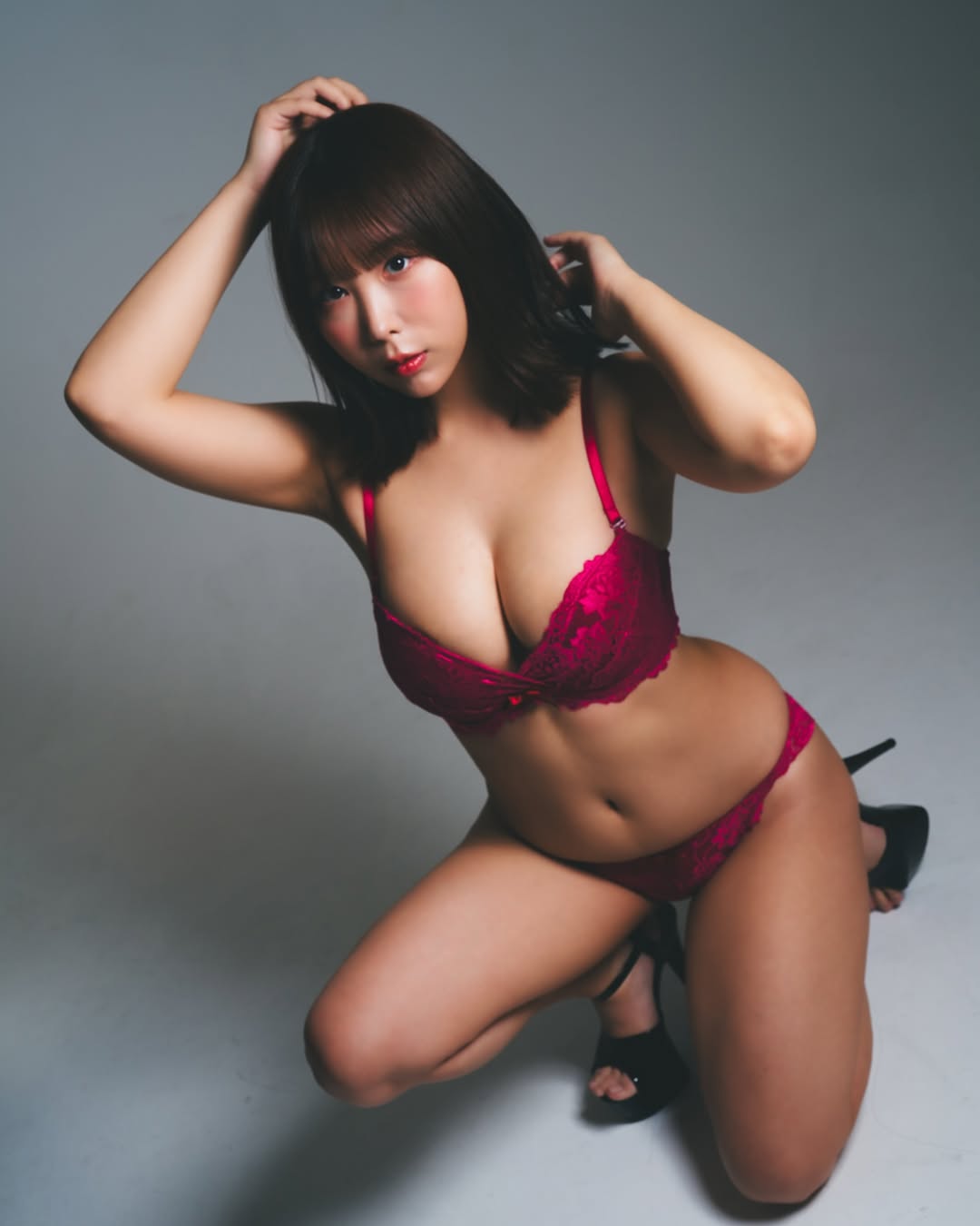 《日向葵衣》超赞身材「奶澎臀翘」现身TRE!美照辣翻夏天!