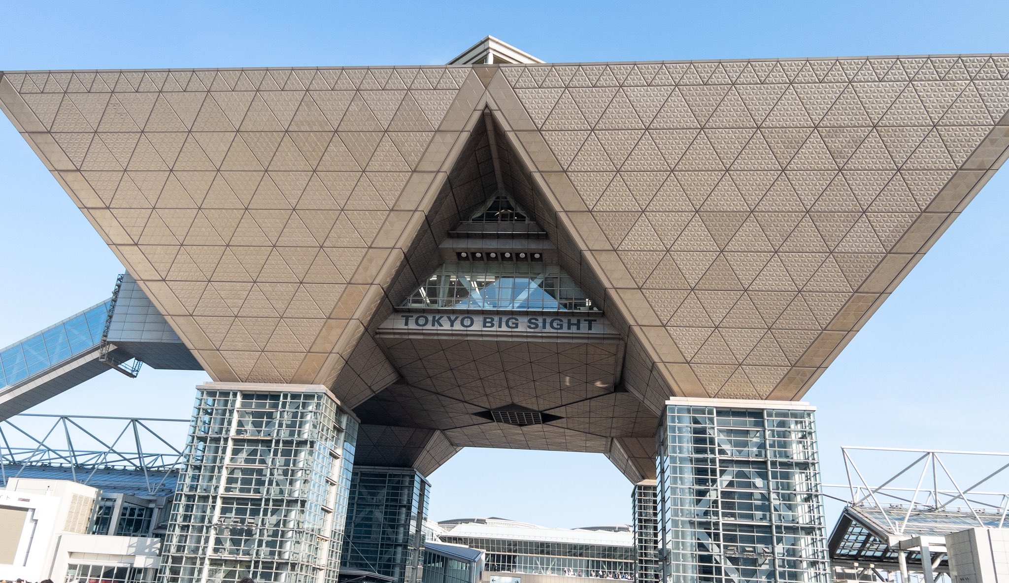 GyiViLsa4AA2RYo.jfif