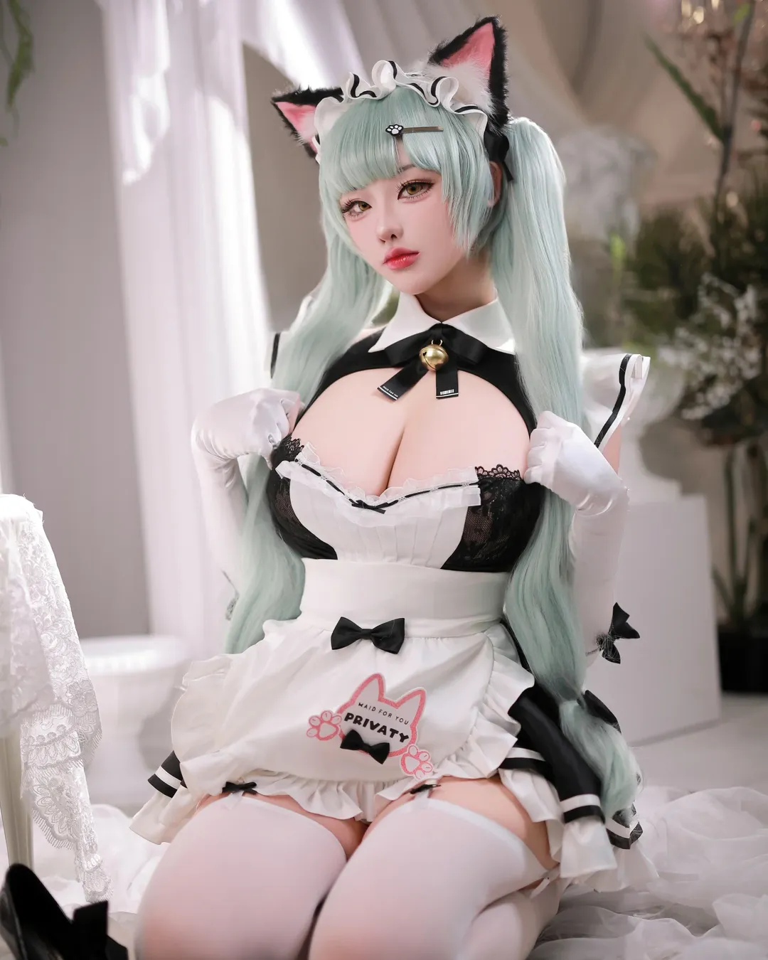 胸襟开阔《Yasal》正妹Coser「有容奶大」!