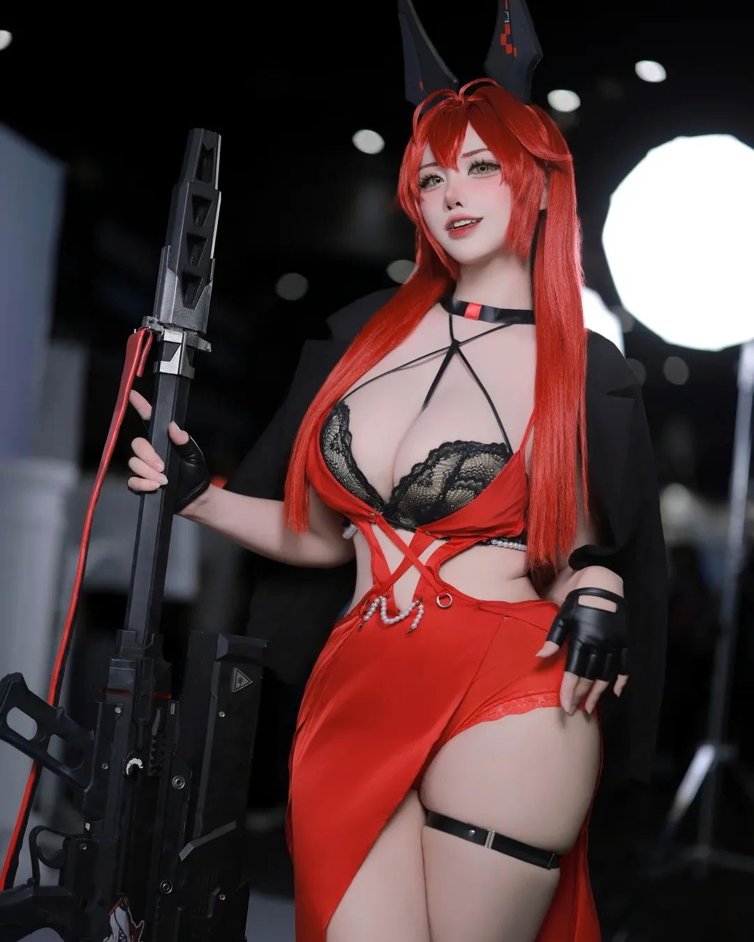 胸襟开阔《Yasal》正妹Coser「有容奶大」！