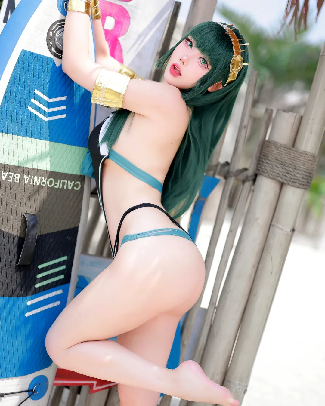 胸襟开阔《Yasal》正妹Coser「有容奶大」！