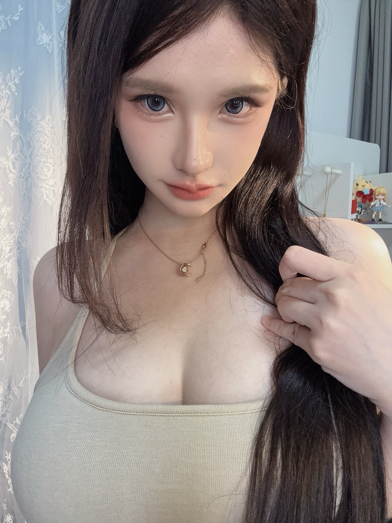 Gv0RXsMbYAAbbze.jfif