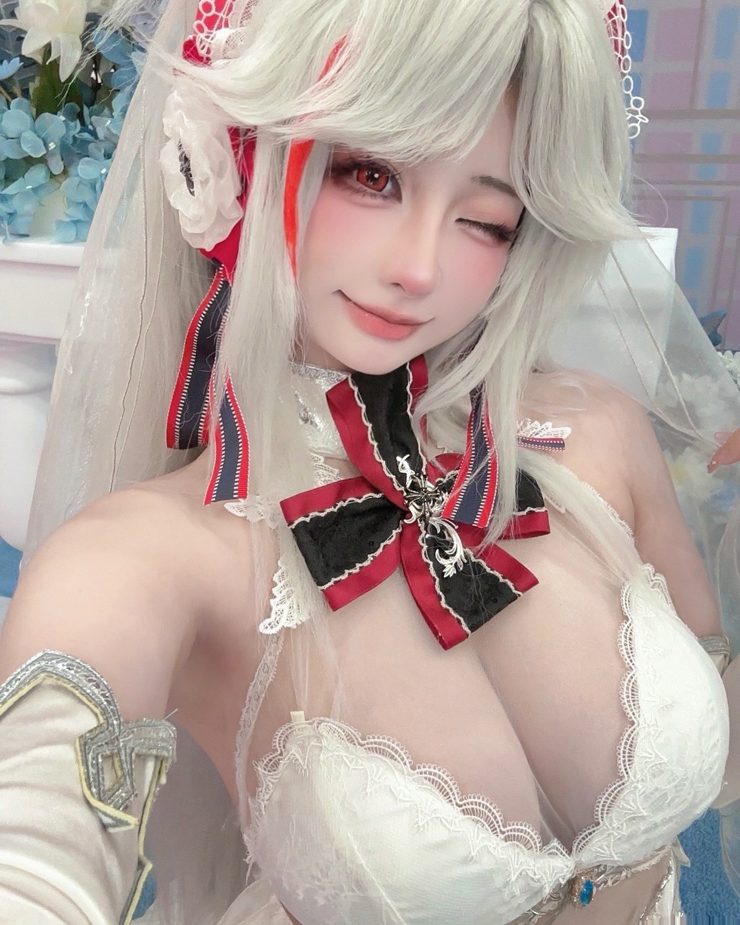 大到快溢出来！《WENDY酱油》Cosplay好身材充满涩气！