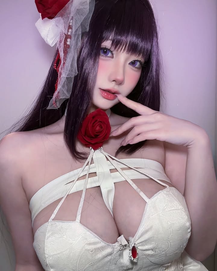 大到快溢出来！《WENDY酱油》Cosplay好身材充满涩气！