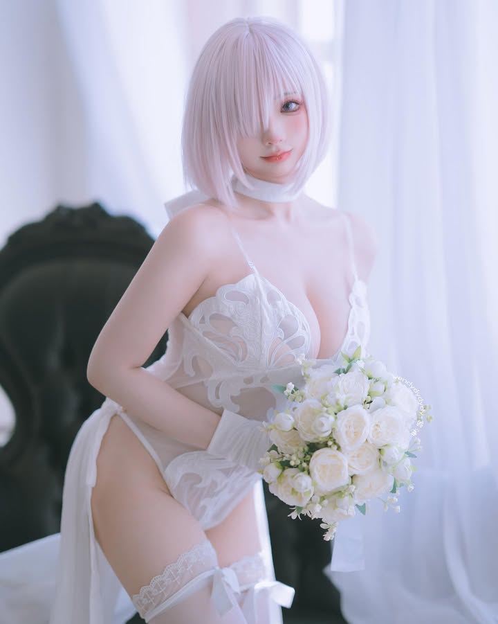 大到快溢出来！《WENDY酱油》Cosplay好身材充满涩气！