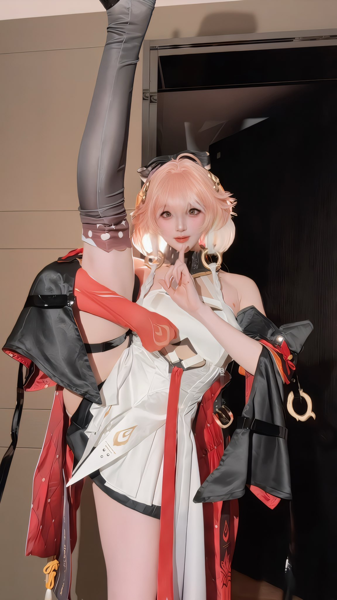 横劈、竖劈，怎么劈都很长！《兔田Nini》一字马简直是日常！