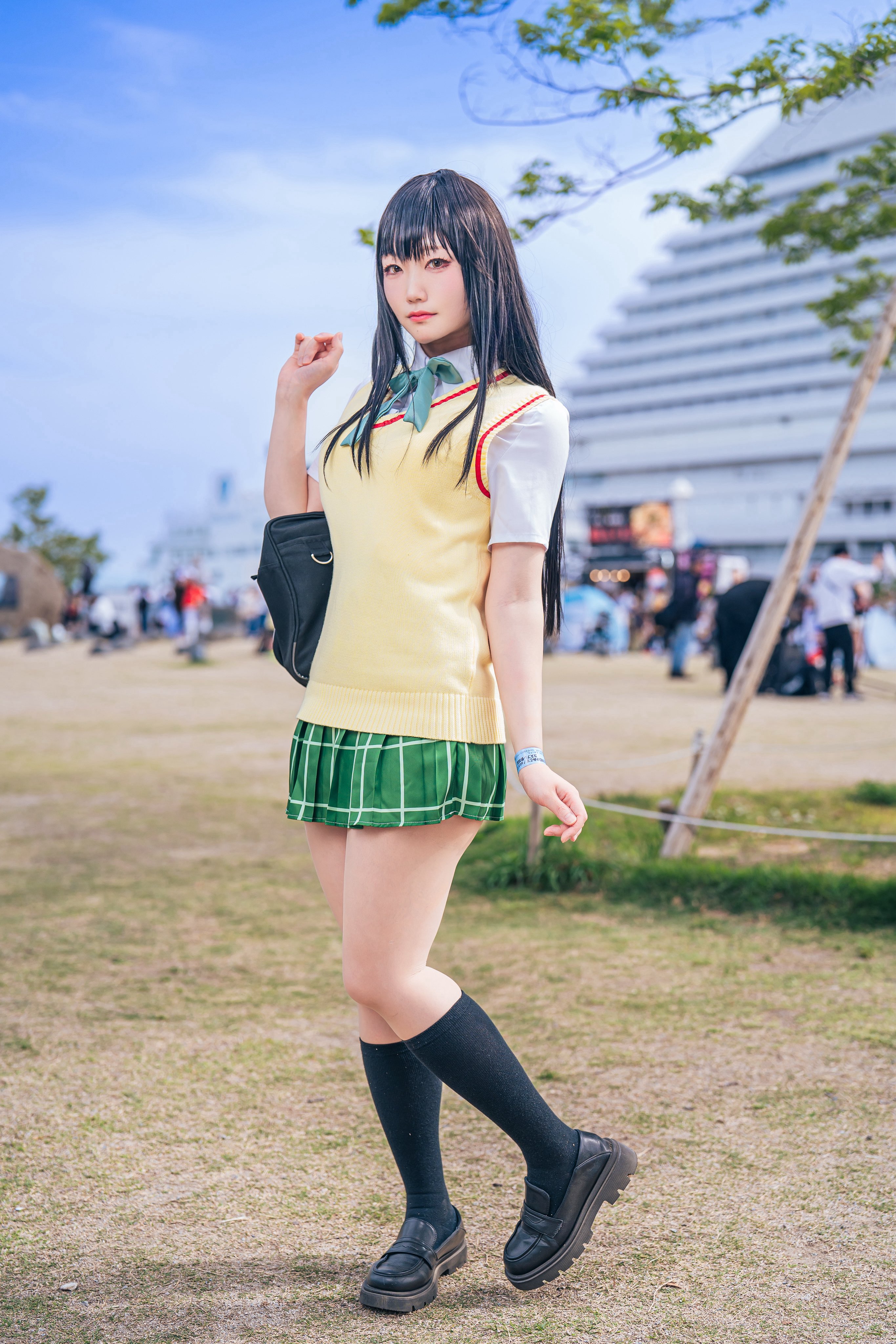 ちあ美女超用心还原《恋上换装娃娃》兔女郎海梦!长腿搭丰胸成最美画面!