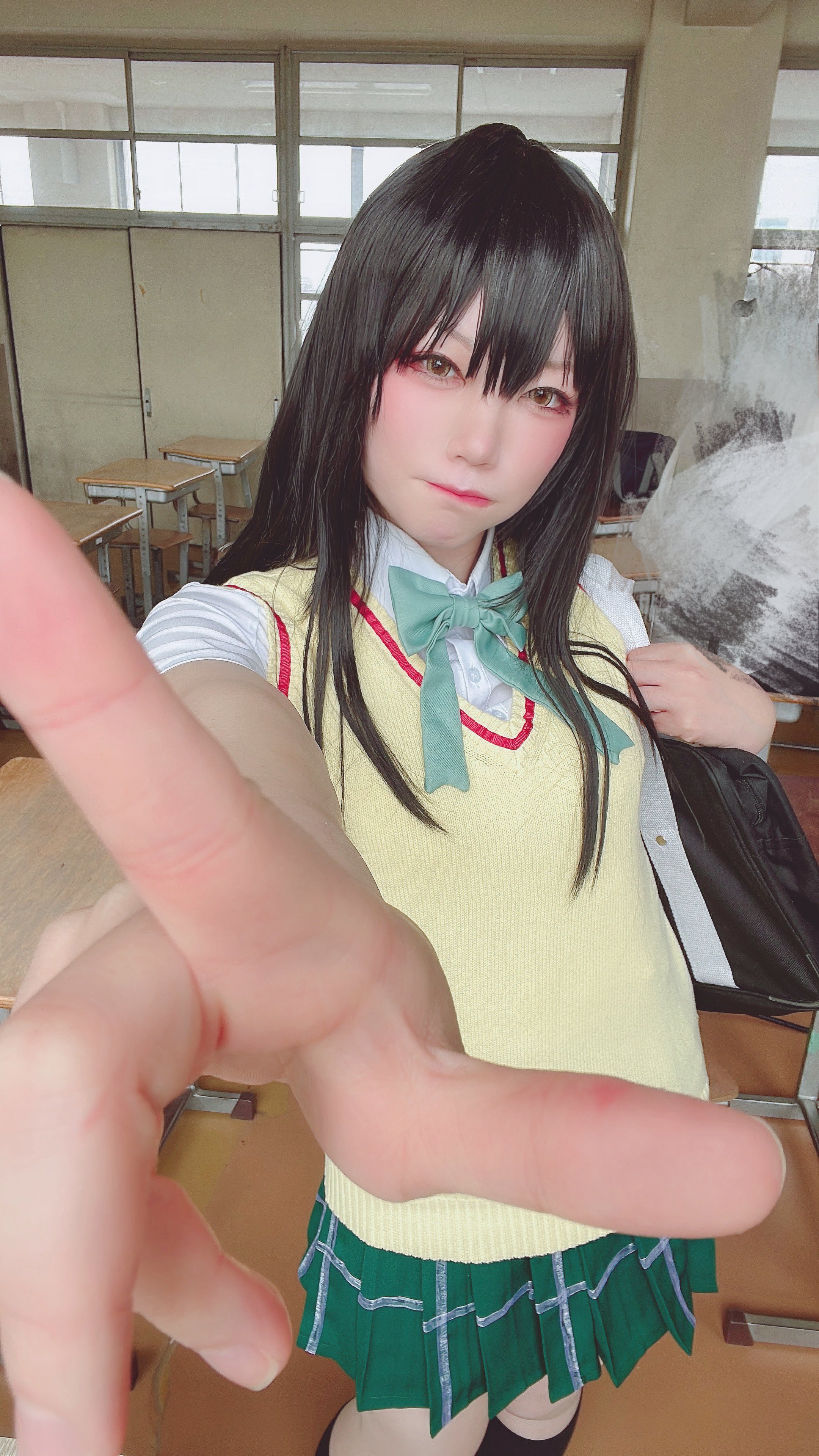 ちあ美女超用心还原《恋上换装娃娃》兔女郎海梦!长腿搭丰胸成最美画面!