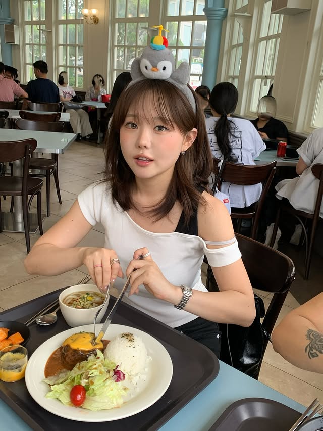 美到路人回头《kisy0729 홍영기》完美的童颜微肉好身材、更显无敌青春样貌!