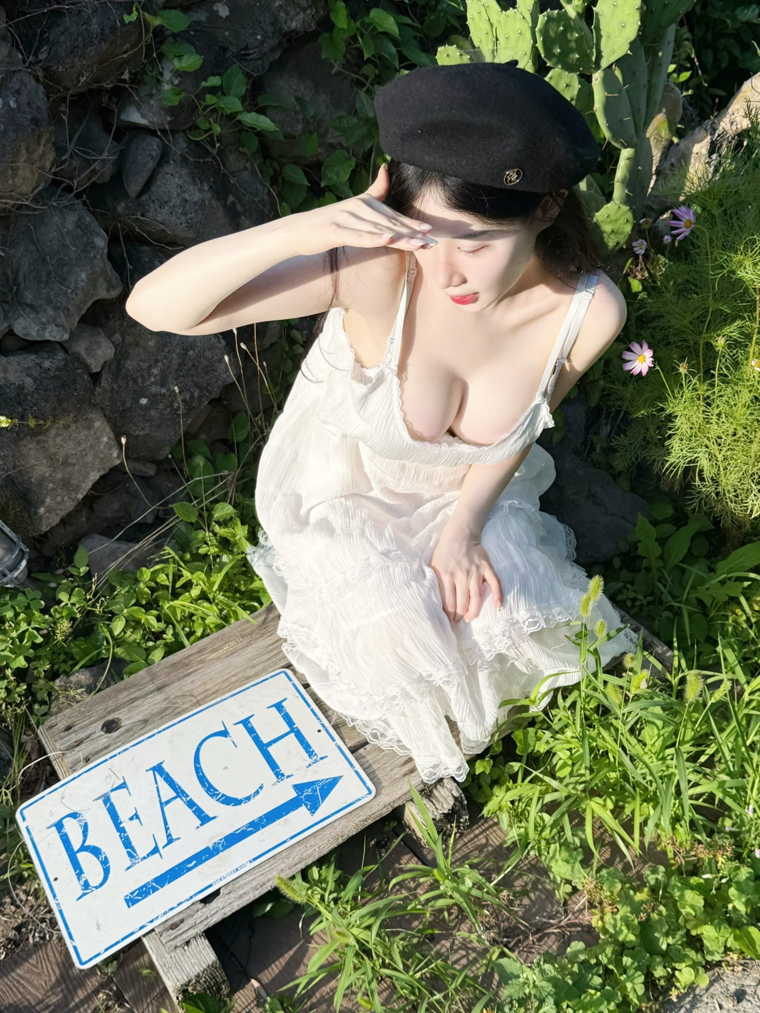 爱露的女神《Asuna》是个富含奶香气的女孩子!