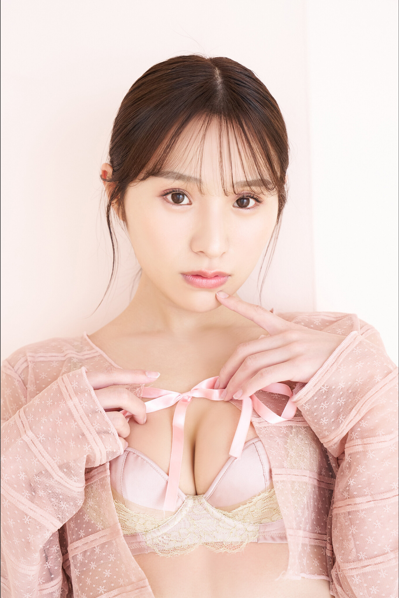 山梨县正妹《左伴彩佳》温柔伴左右！笑容带着大姊姊的气质！