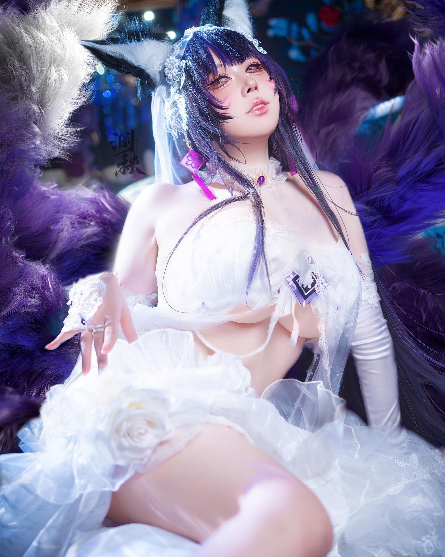 coser《渊秧》二次元角色性感还原!不经意间秀出丰满好身材!