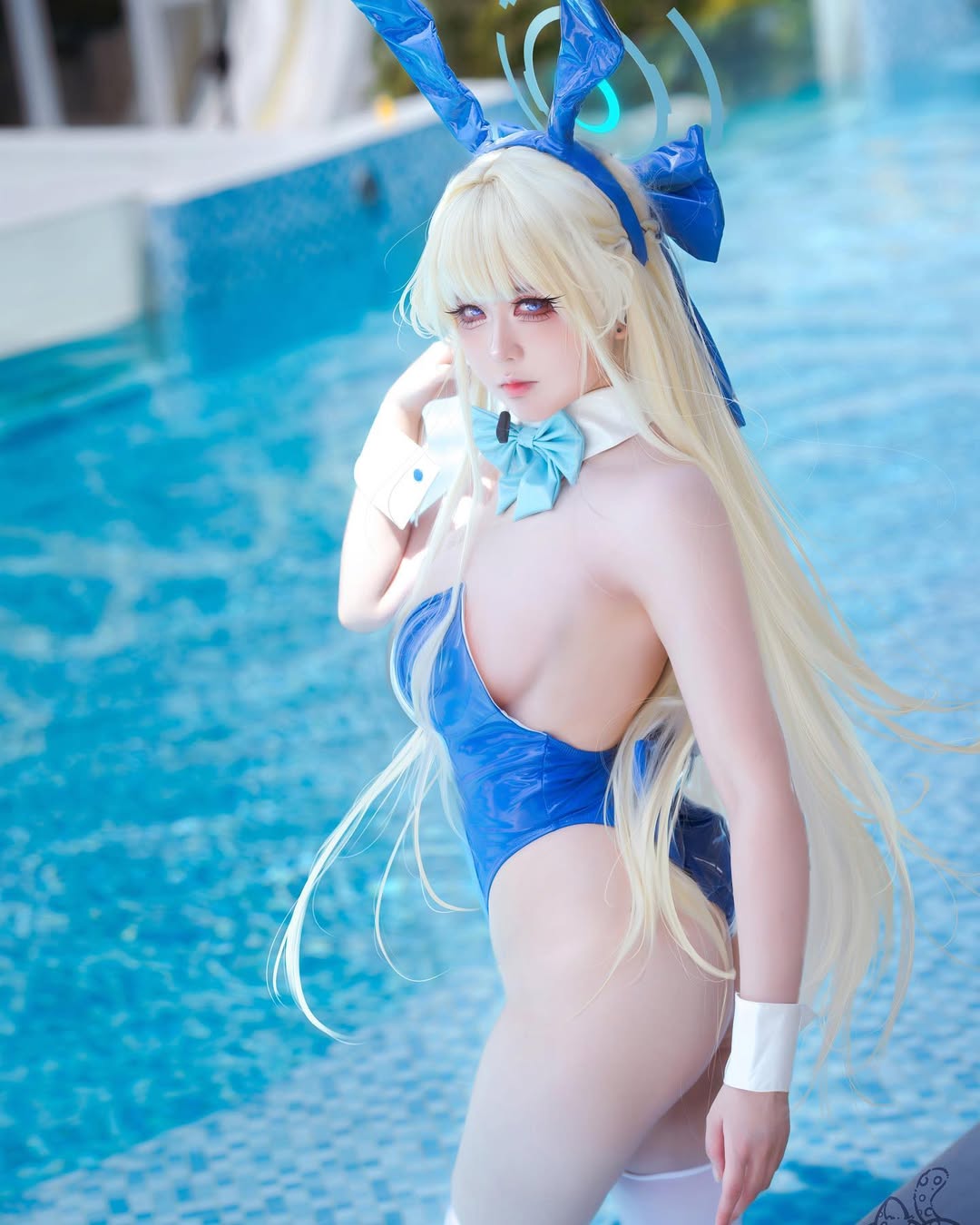 coser《渊秧》二次元角色性感还原!不经意间秀出丰满好身材!