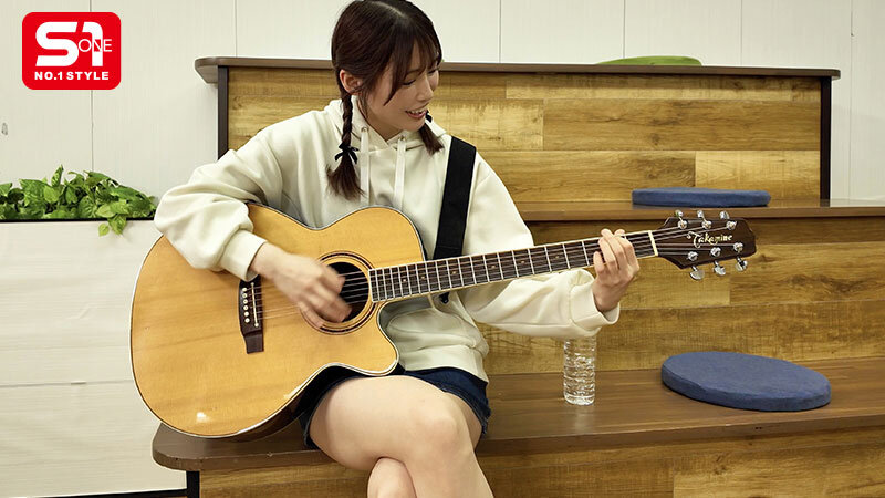 未歩なな(未步奈奈)作品SONE-904发布!走到哪里都被突袭!