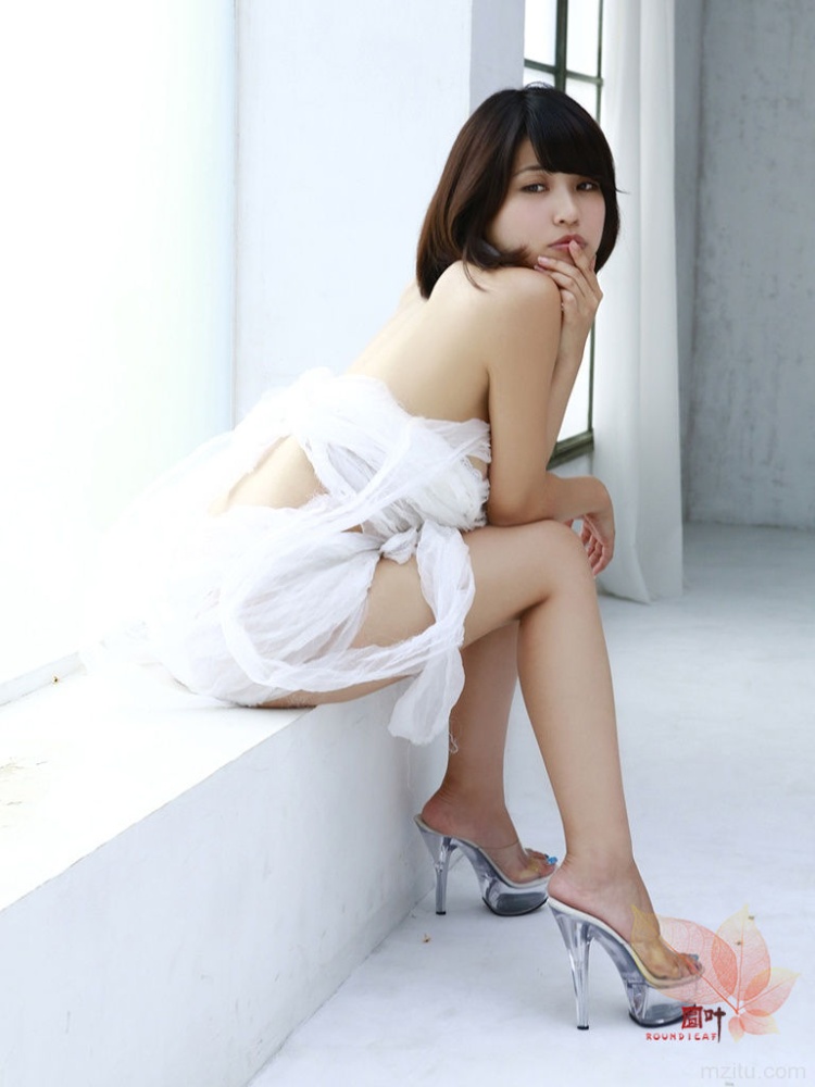 岸明日香。我们去阳台吧