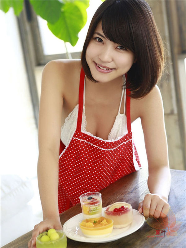 岸明日香。我们去阳台吧