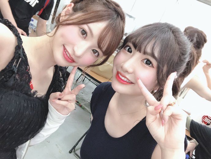 三上悠亚挥毫题写老司机