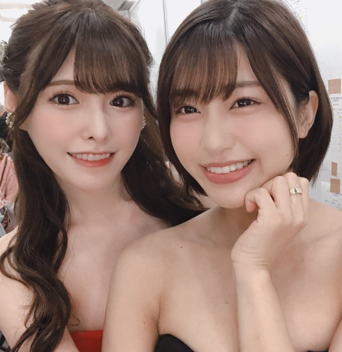 三上悠亚挥毫题写老司机