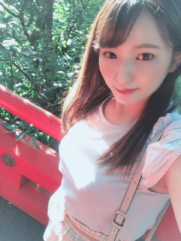 三上悠亚挥毫题写老司机