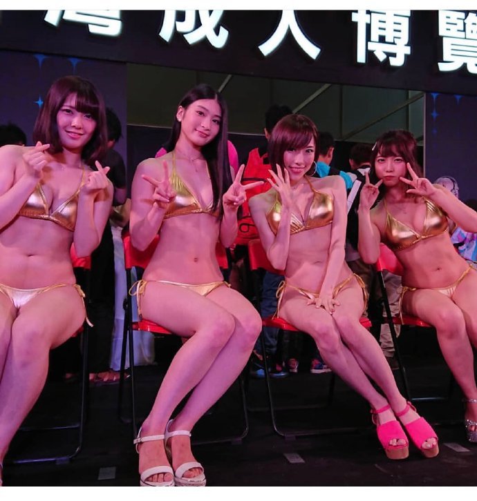 霓虹演员齐斗艳