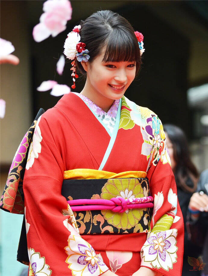 广濑铃 桥本环奈 斋藤飞鸟-日本三大美少女偶像成人礼