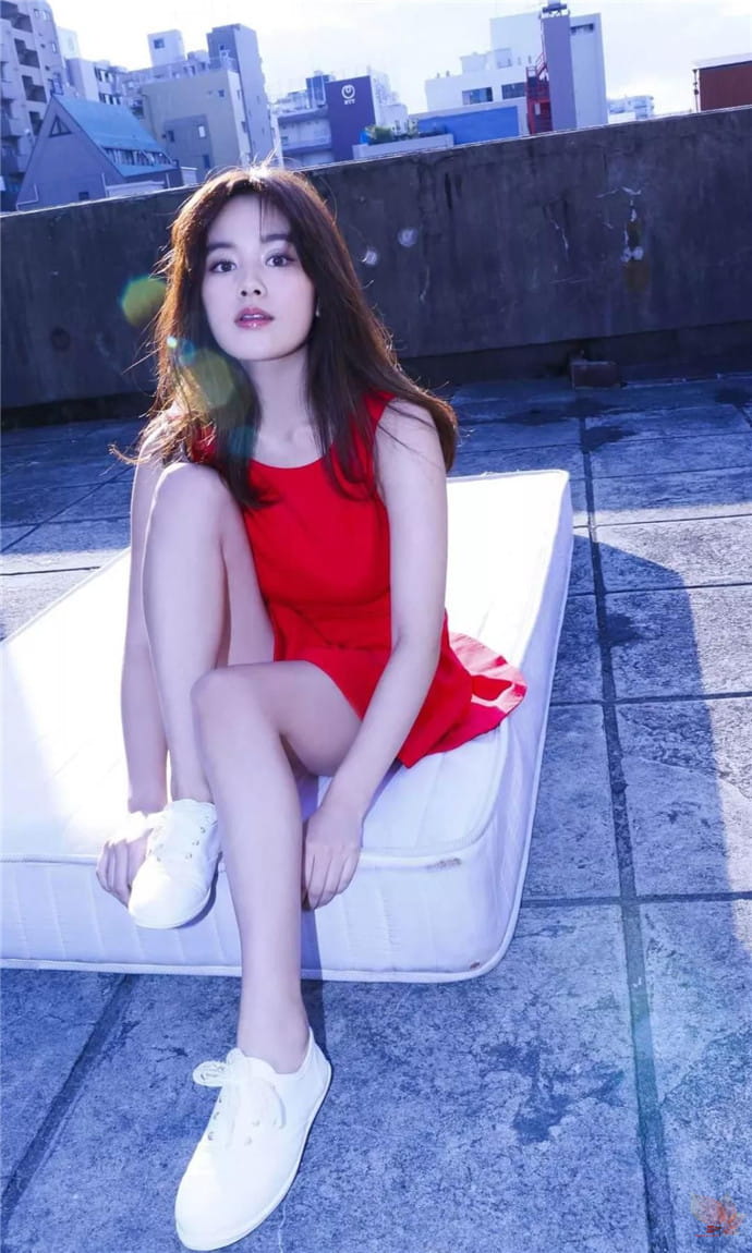 日本女模特、演员笕美和子