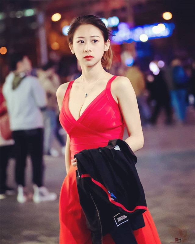 70b495d4bf833deb25916d343c8fbb24.jpg