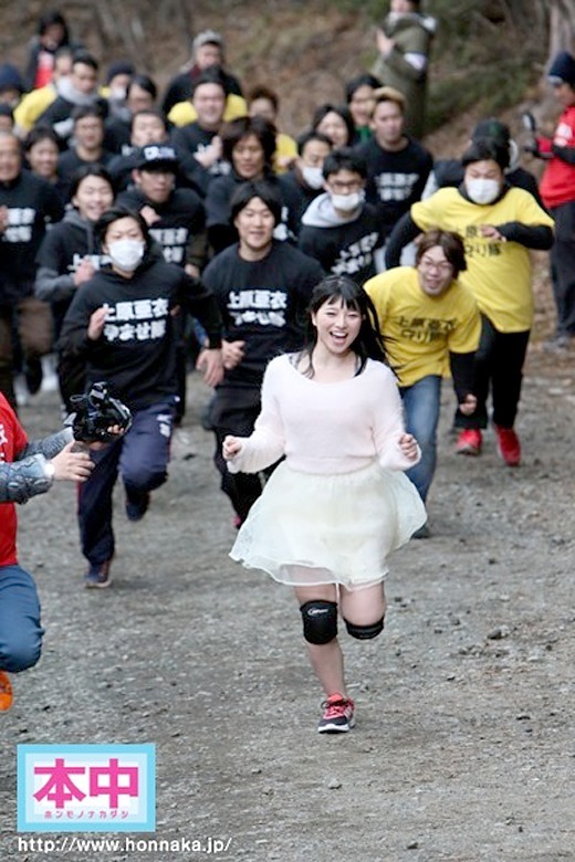 【震撼弹】引退3年《上原亚衣》复活!那个被「百人··」的女孩回来了!